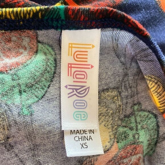 NWT LulaRoe Women’s Classic T Shirt in Size XS Balloons - Picture 3 of 5